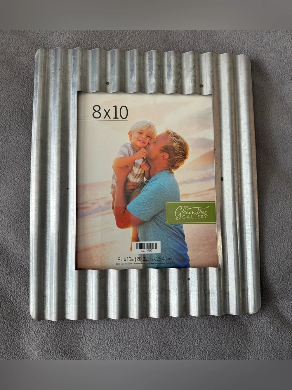 Silver Corrugated 8x10 Metal Photo Frame